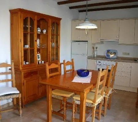Barry Villa *